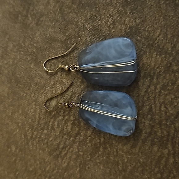 3/$30 Chunky Blue Acrylic Mod Dangle Hook Earrings - Picture 2 of 3